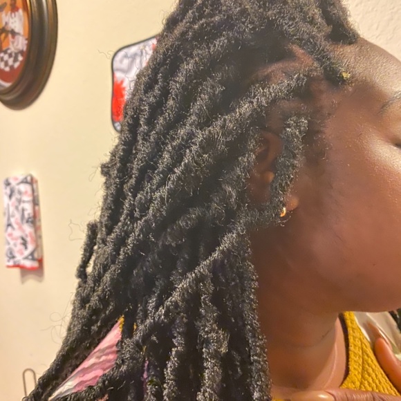 Hair - Picture 4 of 8